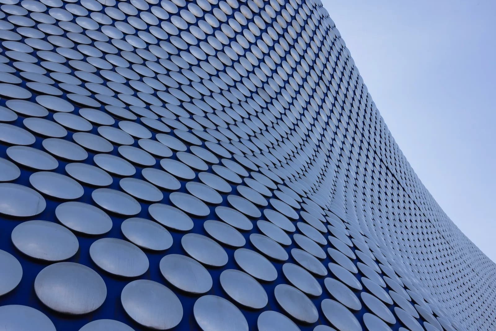 The Selfridges building at Birmingham's Bullring, its curving front covered in aluminium discs.