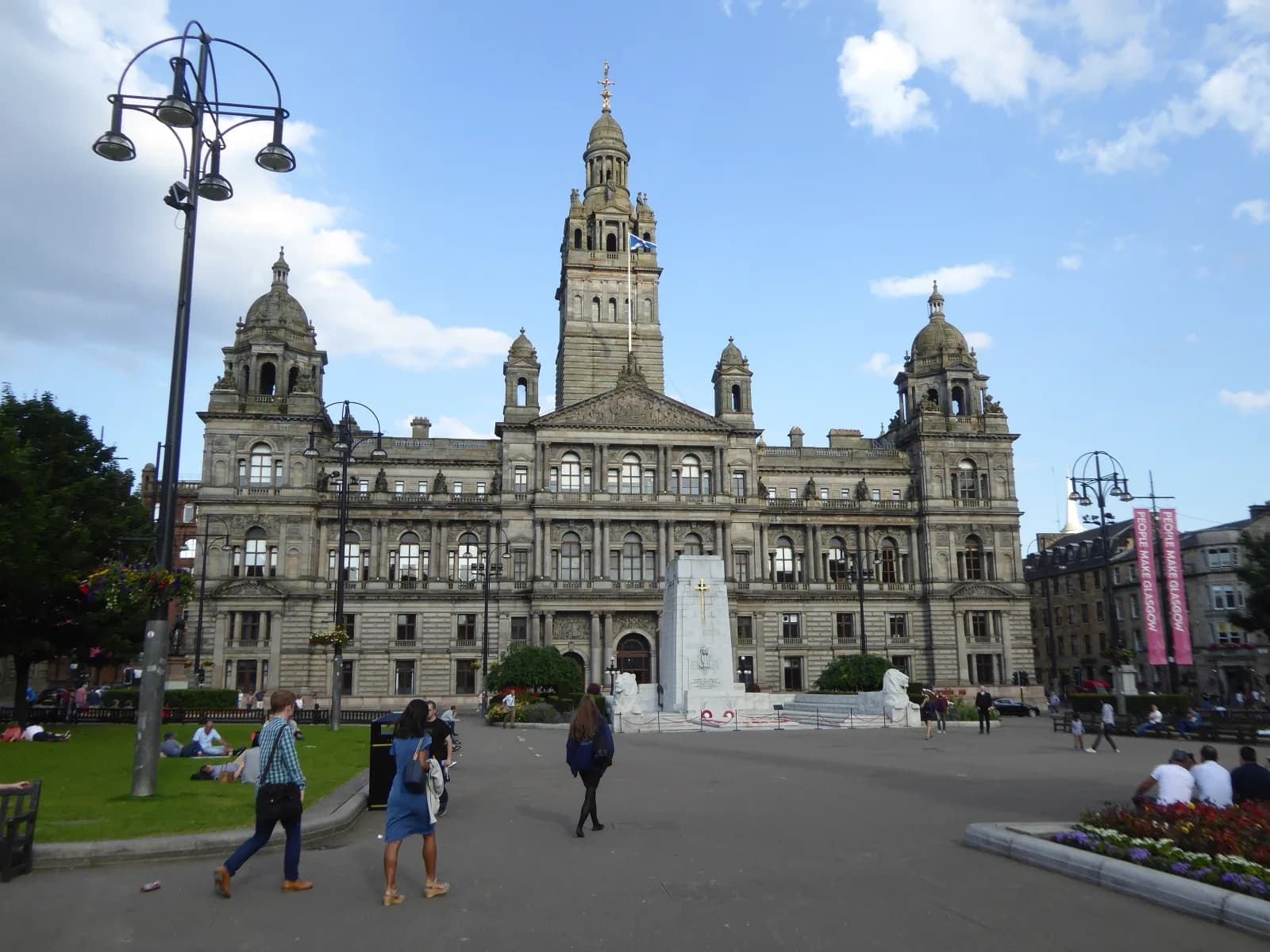 Glasgow City Chambers with the city's cenotaph in the foreground.