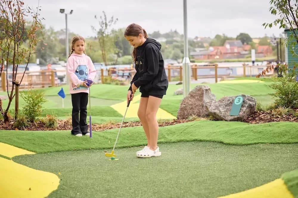 Adventure Golf Northampton, Northampton