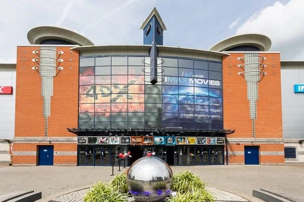 Cineworld Ipswich cinema entrance and lobby