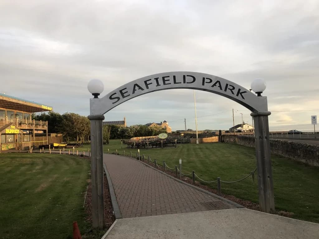 Seahouses Mini Golf - 18 hole crazy golf course at The Bunker with seaside views