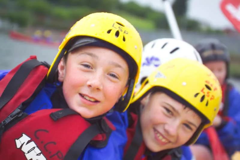 Children canoeing at Creggan Country Park
