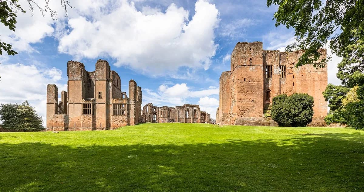 Kenilworth Castle and Elizabethan Garden