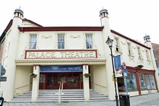 Exterior of the art deco Palace Theatre, Appletongate, Newark