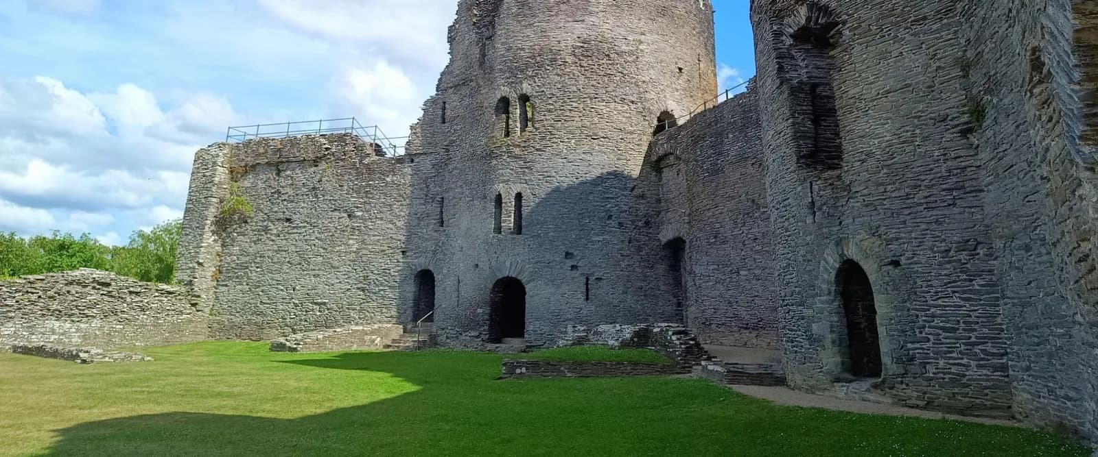 Cadw Cilgerran Castle, Cilgerran