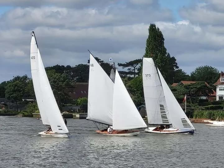 Junior sailors training on Oulton Broad with Waveney and Oulton Broad Yacht Club