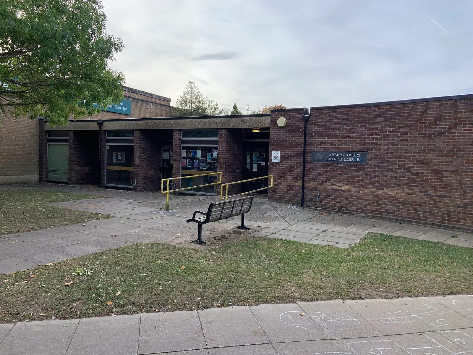 Exterior of Arbury Court Library on Arbury Road, Cambridge